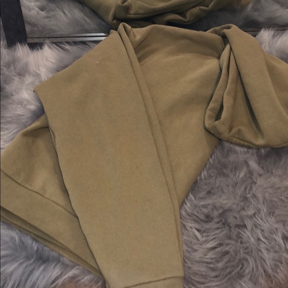 Cropped hooded sweater - Picture 3 of 3